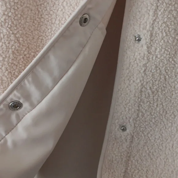 Old Navy Cream Teddy Jacket Plush Relaxed Fit - Picture 3 of 4